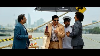 Coolie No. 1 still 1