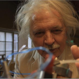 Empirion: Uma Aventura com Einstein still 2