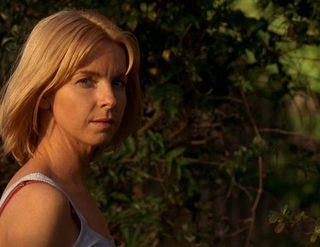 Peaches still 3