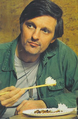 Alan Alda, photo 3 of 3