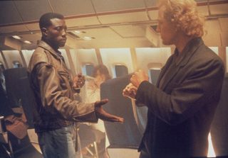 Passenger 57 still 8