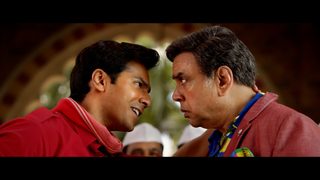 Coolie No. 1 still 3
