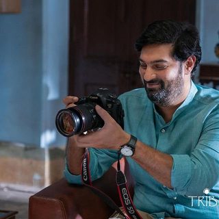 Tribhanga still 8