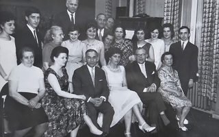 The Peretzniks still 3