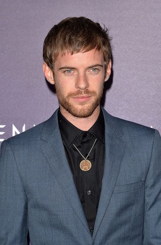 Harry Treadaway, photo 2 of 3