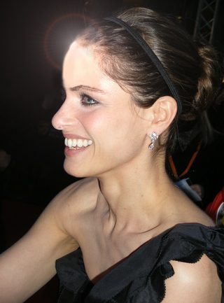 Amanda Peet