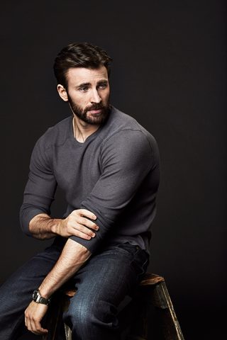 Chris Evans, photo 3 of 3
