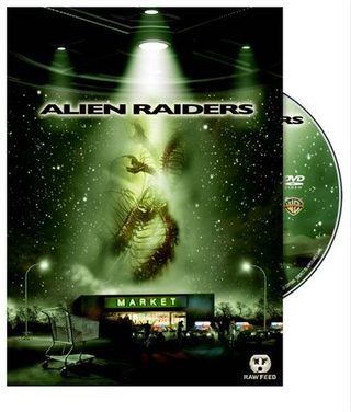 Alien Raiders still 4