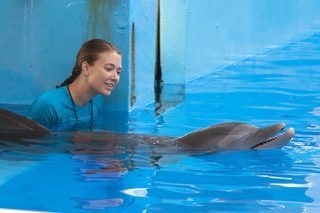 Dolphin Tale still 4