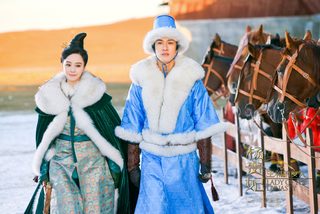 Lady of the Dynasty still 4