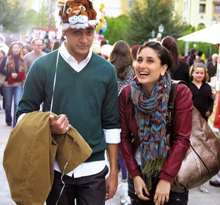 Ek Main Aur Ekk Tu still 2