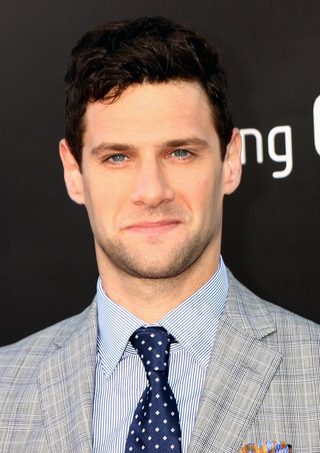 Justin Bartha, photo 1 of 3