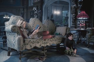 Dark Shadows still 6