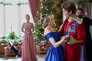 A Royal Corgi Christmas still 2