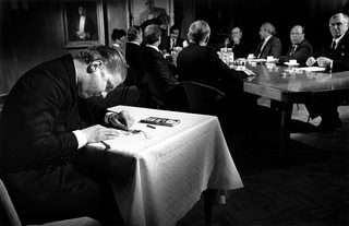 Hamlet Goes Business still 4