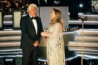 Kelly Clarkson Presents: When Christmas Comes Around still 6