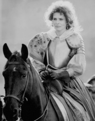 Elizabeth still 2
