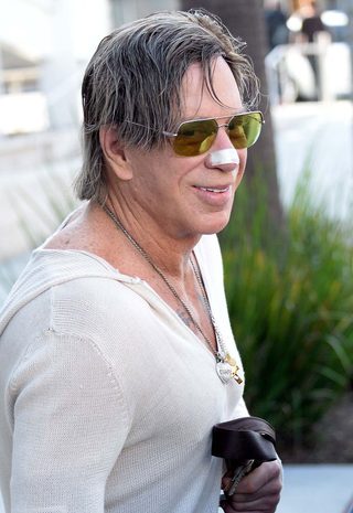 Mickey Rourke, photo 2 of 3