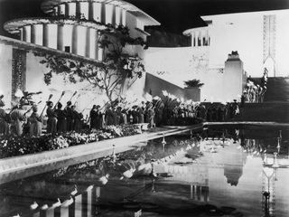 Lost Horizon still 6