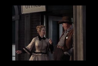 The Stranger Wore a Gun still 8