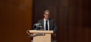 Downsizing still 8