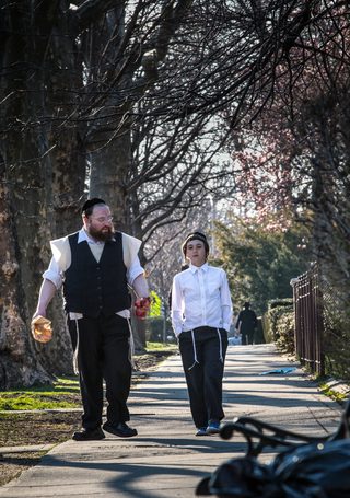 Menashe still 5