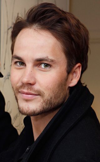 Taylor Kitsch, photo 3 of 3