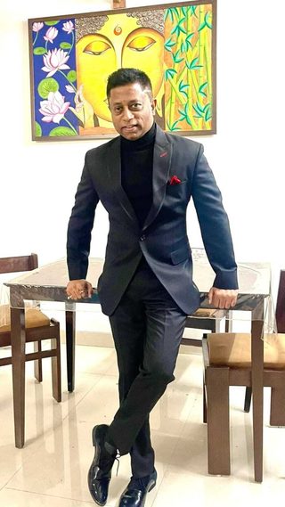 Desi Kattey still 3