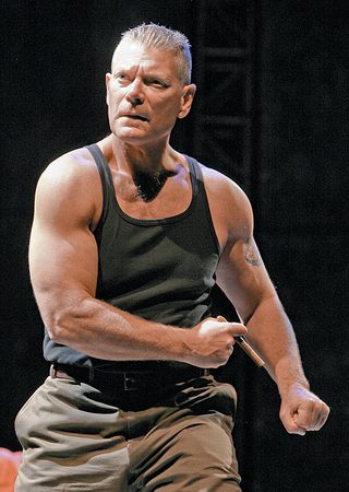 Stephen Lang, photo 2 of 3