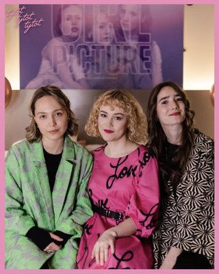 Girl Picture still 5