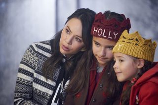 Holly & Ivy still 3