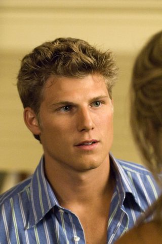 Travis Van Winkle, photo 2 of 3
