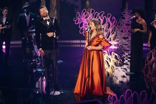 Kelly Clarkson Presents: When Christmas Comes Around still 5