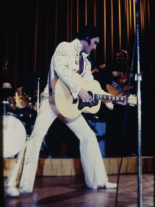 Elvis still 2