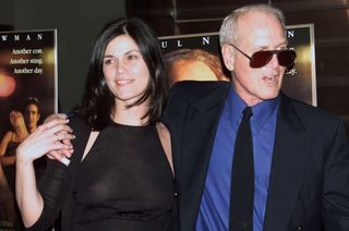 Linda Fiorentino, photo 3 of 3