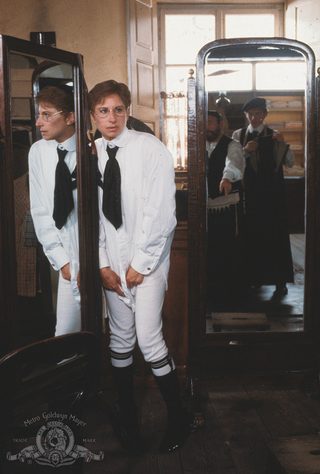 Yentl still 4