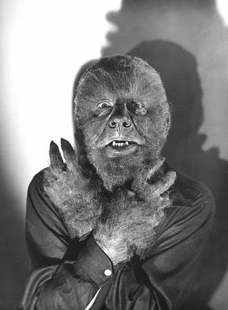 Bud Abbott and Lou Costello meet Frankenstein still 5