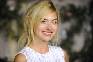 Imogen Poots, photo 1 of 3