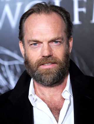 Hugo Weaving, photo 2 of 3