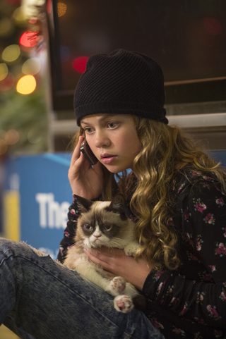 Grumpy Cat's Worst Christmas Ever still 8