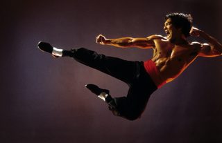 Dragon: The Bruce Lee Story still 3