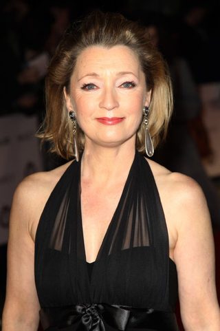 Lesley Manville, photo 1 of 3