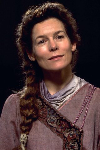 Alice Krige, photo 3 of 3