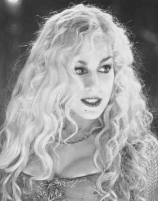 Hocus Pocus still 8