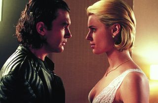 Femme Fatale still 2