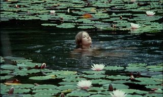 A Virgin Among the Living Dead still 4