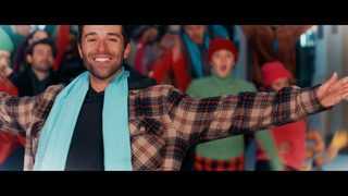 Holiday Twist still 8