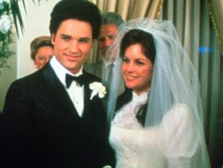 Elvis still 3