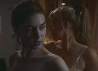 Happening still 3
