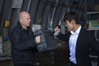 RED 2 still 4